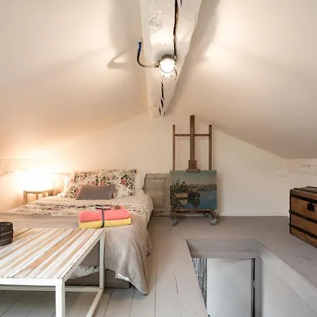 La Bed & Breakfast *